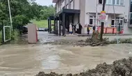 Bartın'da Avu Deresi taştı : Ev ve iş yerlerini su bastı