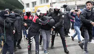 İstanbul'da izinsiz yürüyüşlere polis müdahalesi : Çok sayıda kişi gözaltına alındı