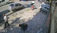 Alanya'da kadın bulduğu 700 euroyu zabıtaya teslim etti