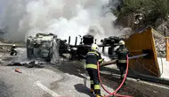 Muğla'da devrilen tır küle döndü