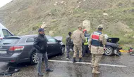 Erzurum'da iki otomobil çarpıştı : 2'si çocuk 5 yaralı