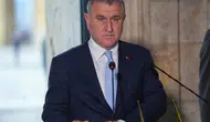 Bakan Osman Aşkın Bak ve beraberindeki heyet Anıtkabir'i ziyaret etti