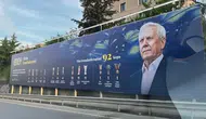Aziz Yıldırım'ın başkanlık kampanyasında kupa vurgulu bilboard