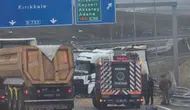 Konya'da kaza : Meyve - sebze yüklü tır bariyerlere çarptı, 1 yaralı