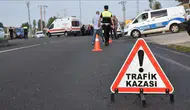 Midyat’ta feci kaza : İki otomobil çarpıştı, araç şarampole yuvarlandı