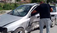 Konya'da iki otomobilin çarpışması sonucu 5 kişi yaralandı