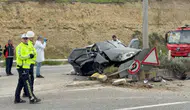 Karabük'te otomobil direğe çarptı : 1 ölü, 3 yaralı