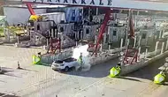 Otoyol gişelerinde feci kaza: Takla atan araçta eşini kaybetti!