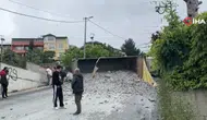 Sarıyer'de moloz yüklü kamyon devrildi : Sürücü yaralandı