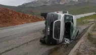 Malatya'da taziyeye gidenleri taşıyan minibüs devrildi : 11 yaralı
