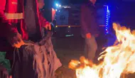 Elazığ'da itfaiye aracı çamura saplandı