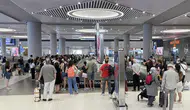 İstanbul'da havalimanlarında bayram yoğunluğu yaşanıyor