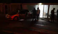 Malatya'da otomobilin çarptığı araç, iş yerine girdi : 1 yaralı