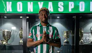 Konyaspor teknik ekibi Adamo Nagalo'yu hastanede ziyaret etti