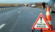 Niğde Ulukışla'da feci kaza : Tırla çarpışan otomobildeki çift hayatını kaybetti