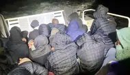 Muğla Milas açıklarında lastik botta 28 göçmen yakalandı