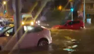Adana'da sağanak yağış hayatı olumsuz etkiledi