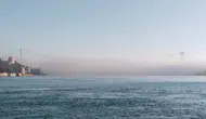 İstanbul Boğazı'nda yoğun sis etkili oldu