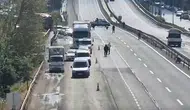 Silivri D100'de yola dökülen cıvatalar araçlara zarar verdi : Kamyonet sürücüsü yakalandı