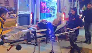 Kütahya'da sokak ortasında bıçaklı dehşet : Motosikletli saldırgan 2 genci yaraladı
