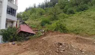 Osmaniye Bahçe'de toprak kayması : Ev kullanılamaz hale geldi, traktör göçük altında kaldı