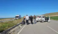 Bitlis Adilcevaz'da kaza : Araç takla attı, 3 kişi yaralandı
