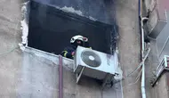 Diyarbakır'da apartman yangını : İtfaiye eri yaralandı, 2 kişi dumandan etkilendi