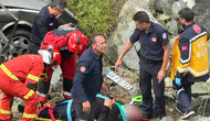 Muğla'da otomobil uçuruma yuvarlandı : Kazada 2 kişi yaralandı
