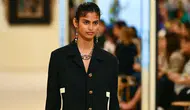 Hintli modelin sade Met Gala görünümü kültürel temsil tartışmasını alevlendirdi