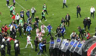 Eskişehirspor ile Ayvalıkgücü Belediyespor karşılaşmasında tansiyon yükseldi