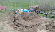Erzurum Tekman'da ahır çöktü : Kadın hayatını kaybetti
