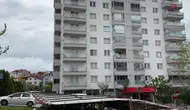 Uşak'ta fırtına : Çatılar uçtu, araçlarda hasar oluştu