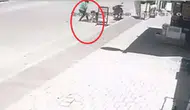 Adana’da sokak ortasında 2 yaşındaki çocuğunu tekmeledi
