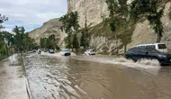 Birecik Barajı'nın kapakları açıldı Fırat Nehri taştı