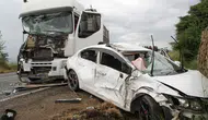 Manisa Kula'da tırın da karıştığı zincirleme trafik kazası : 8 yaralı, tır sürücüsü gözaltında
