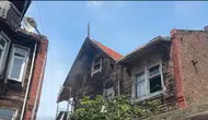 İstanbul Fatih'te yangın : Ahşap binada hasar oluştu
