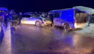 Gaziantep'te iki araç kafa kafaya çarpıştı : Kazada 1 ölü, 12 yaralı