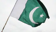 Pakistan'da camiye dalan araç faciaya neden oldu : Çok sayıda ölü ve yaralı var
