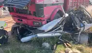 Şanlıurfa'da kamyonun altında ezilen otomobildeki 2 kişi öldü