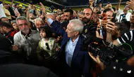 Aziz Yıldırım'dan açıklama : Arkadaşlarla beraber size borcumuzu muhakkak ödeyeceğiz