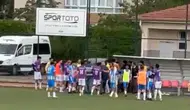 Kayseri'de amatör liginde futbolcular hakeme saldırdı