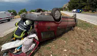 Burdur'da otomobil takla attı, 2 kişi yaralandı