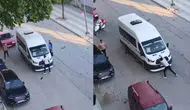 Elazığ'da dehşet anları : Önünü kestiği minibüsü yumrukladı