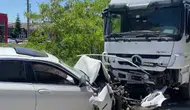 Sivas'ta otomobil ile tır çekicisinin çarpıştığı kazada sürücü hayatını kaybetti