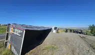 Batman Beşiri'de trafik kazası : Kamyon ile otomobil çarpıştı, 3 yaralı