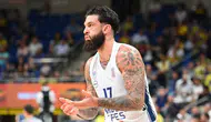 Anadolu Efes'te pivot Vincent Poirier, ameliyat oldu