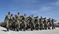 7 yıl görev yapan sözleşmeli erlere memuriyet yolu açılıyor : Kanun teklifi TBMM'ye sunuldu