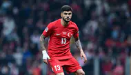 Milli futbolcu Eren Elmalı hastaneye kaldırıldı