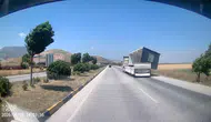 Hatay'da fırtına tırdaki konteyneri uçurdu
