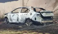 Kırklareli'de korkutan yangın : Otomobil ve ahır küle döndü